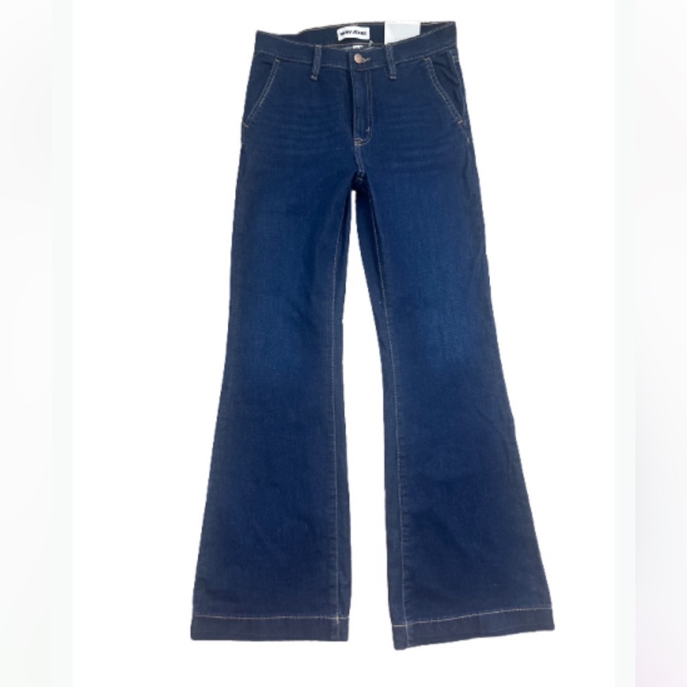 DKNY Chic Blue Denim High rise Flare 80’s Inspired Jeans - Picture 2 of 7